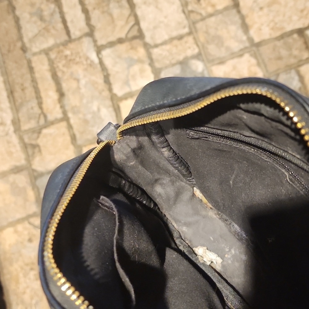 Handbag In Black - Picture 2 of 7